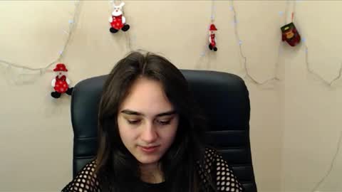 Snapshot of gemma_arterton chatting on 01-04-25, 10:38 Gemma online show from 01-04-25, 10:38