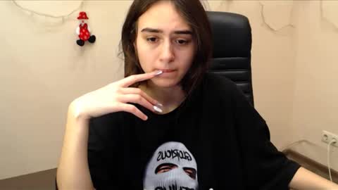 Snapshot of gemma_arterton chatting on 01-08-25, 08:16 Gemma online show from 01-08-25, 08:16