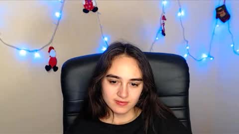 Snapshot of gemma_arterton chatting on 01-15-25, 07:12 Gemma online show from 01-15-25, 07:12