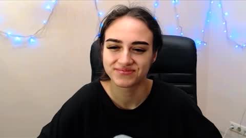 Snapshot of gemma_arterton chatting on 01-18-25, 06:34 Gemma online show from 01-18-25, 06:34