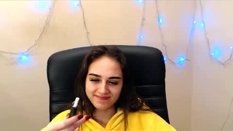 Snapshot of gemma_arterton chatting on 01-24-25, 10:11 Gemma online show from 01-24-25, 10:11