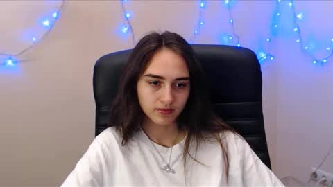 Snapshot of gemma_arterton chatting on 03-10-25, 06:27 Gemma online show from 03-10-25, 06:27