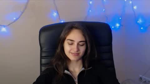 Snapshot of gemma_arterton chatting on 03-12-25, 10:37 Gemma online show from 03-12-25, 10:37