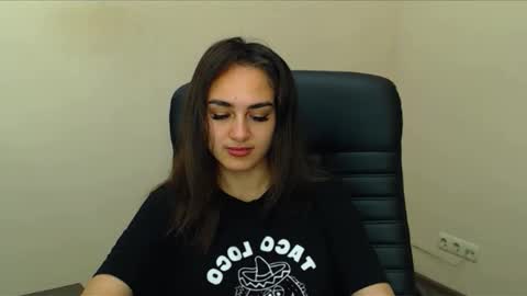 Snapshot of gemma_arterton chatting on 09-17-25, 05:53 Gemma online show from 09-17-25, 05:53