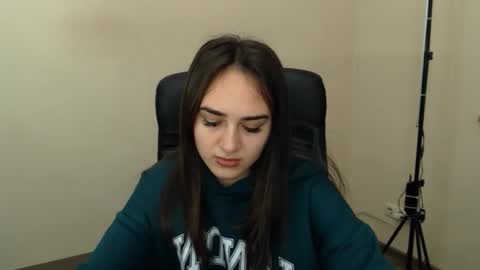 Snapshot of gemma_arterton chatting on 10-10-25, 06:23 Gemma online show from 10-10-25, 06:23