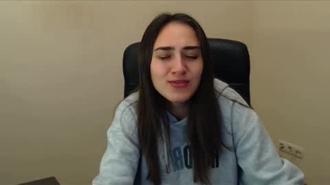 Snapshot of gemma_arterton chatting on 10-14-25, 06:03 Gemma online show from 10-14-25, 06:03