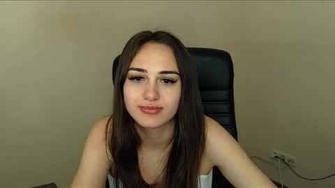 Snapshot of gemma_arterton chatting on 11-13-25, 01:10 Gemma online show from 11-13-25, 01:10