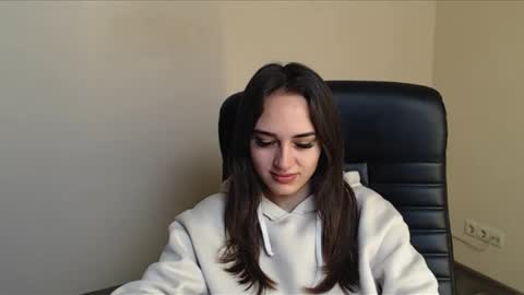 Snapshot of gemma_arterton chatting on 11-25-25, 07:41 Gemma online show from 11-25-25, 07:41