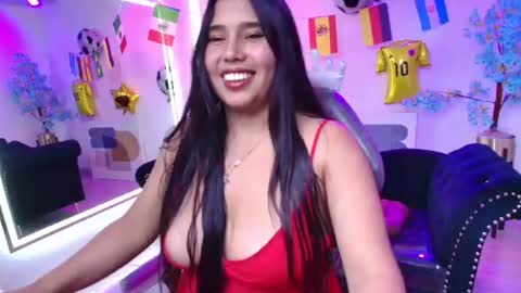 Snapshot of gemma_bellini chatting on 06-30-26, 07:37 Gemma online show from 06-30-26, 07:37
