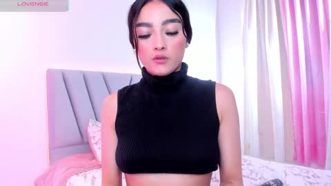 gemma_saenz online show from 10-31-25, 03:35