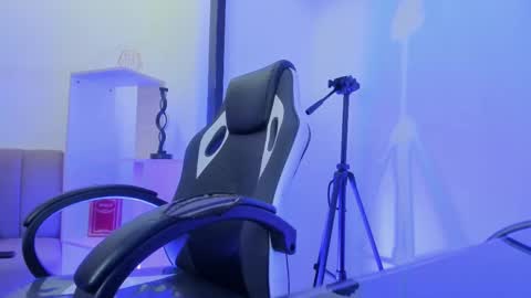 Snapshot of gemmabrown_ chatting on 02-24-26, 12:25 gemmabrown_ online show from 02-24-26, 12:25