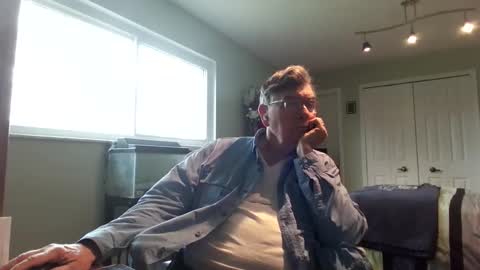 GeneOx online show from 04-21-26, 02:23