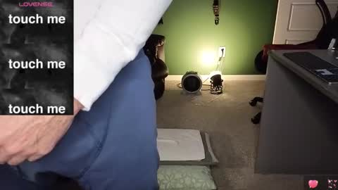 Snapshot of generalbliss chatting on 12-15-25, 04:06 generalbliss online show from 12-15-25, 04:06