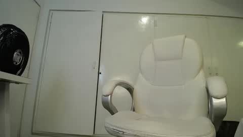 Snapshot of genesis_moretz chatting on 01-21-25, 03:37 GENESIS online show from 01-21-25, 03:37