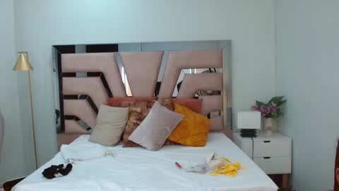 Snapshot of genesis_moretz chatting on 02-25-26, 01:15 GENESIS online show from 02-25-26, 01:15