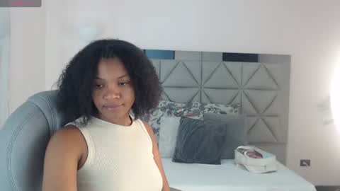 Snapshot of genesis_moretz chatting on 06-24-26, 05:17 GENESIS online show from 06-24-26, 05:17