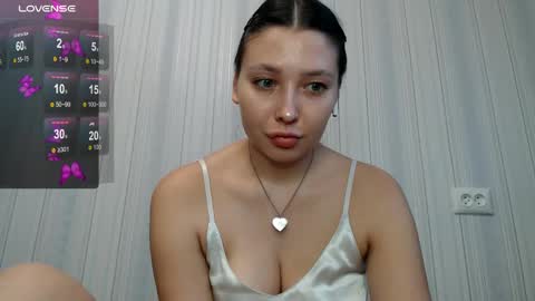 Snapshot of genev__ievee chatting on 04-05-26, 03:42 genev__ievee online show from 04-05-26, 03:42