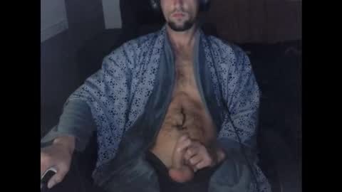 Snapshot of genie_lamps chatting on 03-05-25, 10:21 Edouard online show from 03-05-25, 10:21