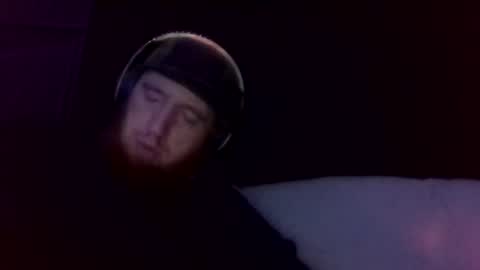 Snapshot of genitalwars chatting on 09-15-25, 09:31 genitalwars online show from 09-15-25, 09:31