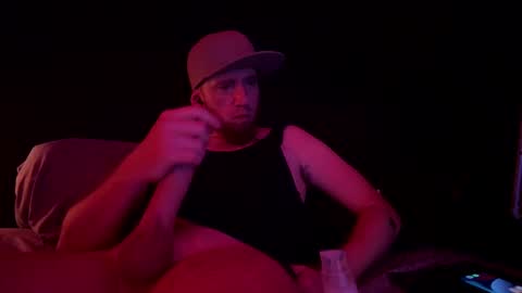 Snapshot of genitalwars chatting on 11-15-25, 01:51 genitalwars online show from 11-15-25, 01:51