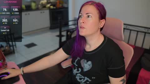 Genny Rock   and  online show from 01-06-25, 01:08