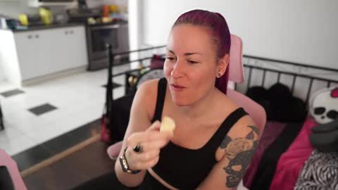 Genny Rock   and  online show from 02-19-25, 04:33