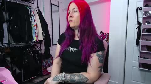 Snapshot of gennyrock chatting on 05-03-26, 05:08 Genny Rock and online show from 05-03-26, 05:08