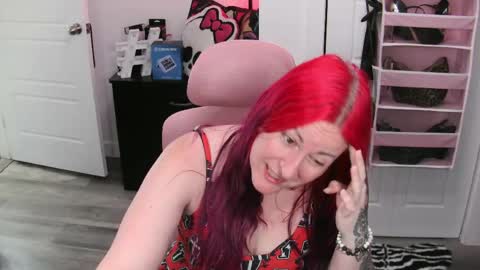 Snapshot of gennyrock chatting on 06-02-26, 12:18 Genny Rock and online show from 06-02-26, 12:18