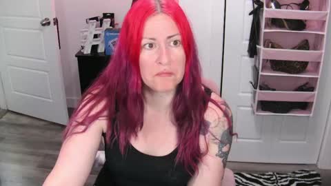 Snapshot of gennyrock chatting on 06-08-26, 01:22 Genny Rock and online show from 06-08-26, 01:22