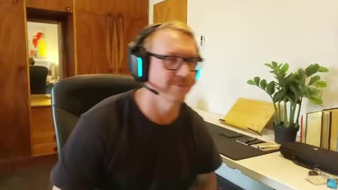 Gentleman online show from 04-06-26, 12:28