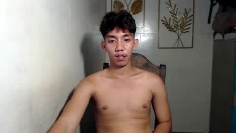 Snapshot of gentlemanlustx chatting on 11-02-25, 03:14 Rayl online show from 11-02-25, 03:14