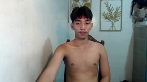 Snapshot of gentlemanlustx chatting on 11-07-25, 08:58 Rayl online show from 11-07-25, 08:58