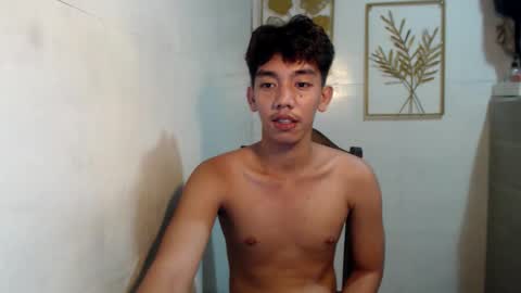 Snapshot of gentlemanlustx chatting on 11-11-25, 07:41 Rayl online show from 11-11-25, 07:41