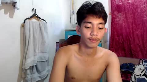 Snapshot of gentlemanlustx chatting on 03-02-26, 07:15 Rayl online show from 03-02-26, 07:15