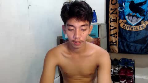 Snapshot of gentlemanlustx chatting on 03-04-26, 09:48 Rayl online show from 03-04-26, 09:48