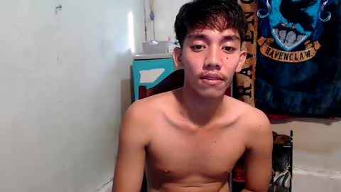 Snapshot of gentlemanlustx chatting on 03-17-26, 11:08 Rayl online show from 03-17-26, 11:08
