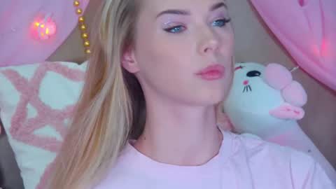 Snapshot of gentlerossi chatting on 03-04-25, 03:15 GentleRossi online show from 03-04-25, 03:15