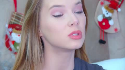 Snapshot of gentlerossi chatting on 11-28-25, 03:25 GentleRossi online show from 11-28-25, 03:25