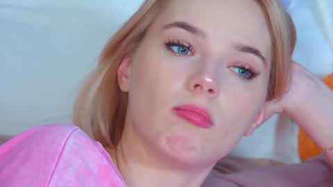 Snapshot of gentlerossi chatting on 12-03-25, 05:33 GentleRossi online show from 12-03-25, 05:33