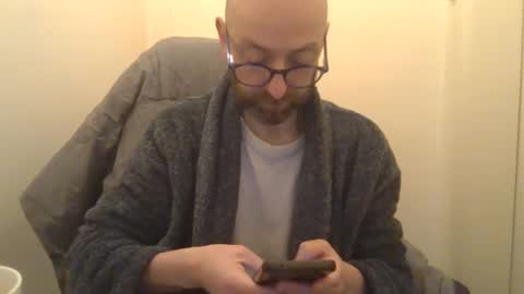 Snapshot of geon2xx chatting on 01-24-25, 11:37 Geon online show from 01-24-25, 11:37