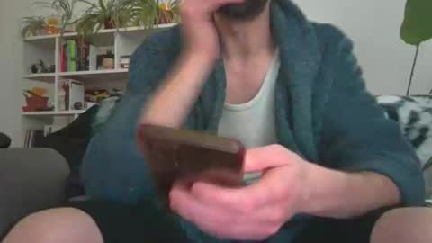 Snapshot of geon2xx chatting on 11-04-25, 10:58 Geon online show from 11-04-25, 10:58