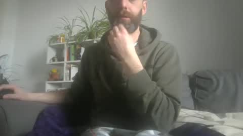 Snapshot of geon2xx chatting on 11-10-25, 12:26 Geon online show from 11-10-25, 12:26