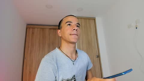 Snapshot of george_cams1 chatting on 05-07-26, 01:11 Jorge online show from 05-07-26, 01:11