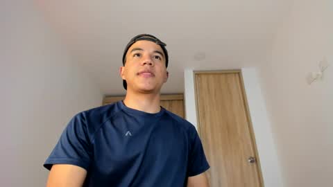 Snapshot of george_cams1 chatting on 05-20-26, 03:02 Jorge online show from 05-20-26, 03:02