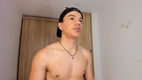 Snapshot of george_cams1 chatting on 06-10-26, 09:08 Jorge online show from 06-10-26, 09:08