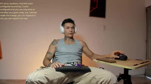 independent model online show from 11-30-25, 08:24