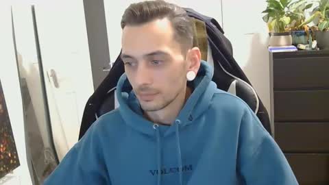 Snapshot of georgek0011 chatting on 12-20-25, 06:15 georgek0011 online show from 12-20-25, 06:15