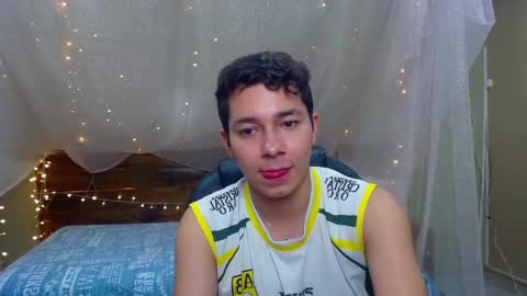 Snapshot of georgesmith_1 chatting on 02-18-25, 02:27 GEORGE online show from 02-18-25, 02:27