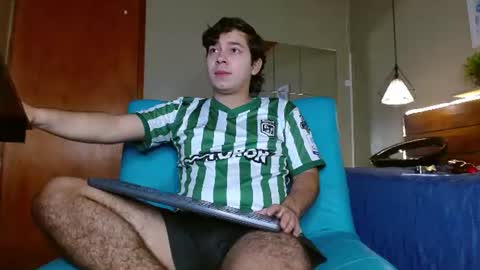 Snapshot of georgesmith_1 chatting on 06-16-26, 05:32 GEORGE online show from 06-16-26, 05:32