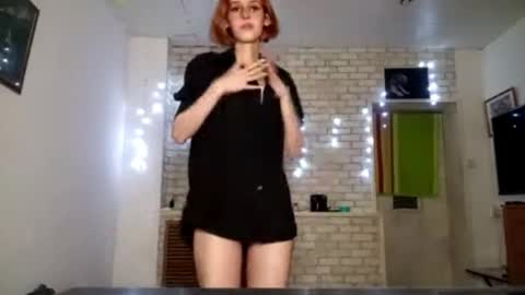 Snapshot of georgianahaeussler chatting on 05-31-26, 03:08 Ellie online show from 05-31-26, 03:08